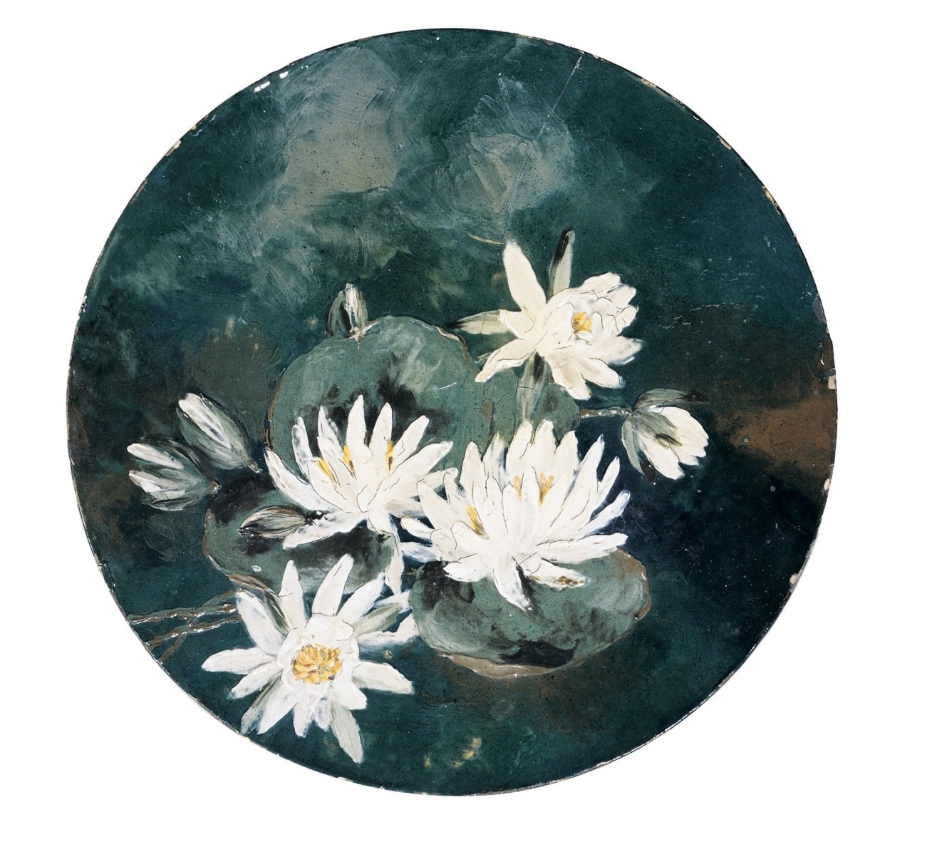 Plat circulaire au décor de nénuphar